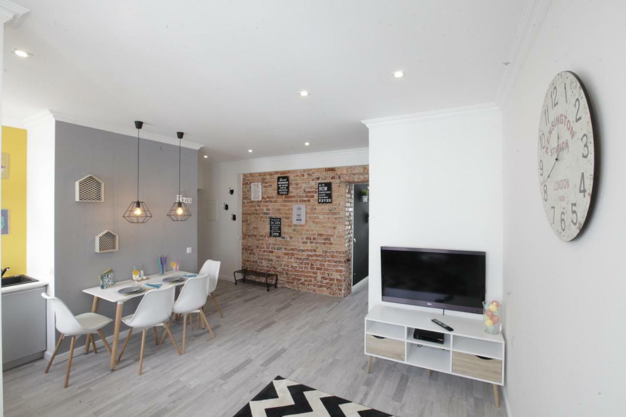 Apartamenty Sienkiewicza - Bezplatny Parking, Centrum, Park, Fv Kielce Exterior photo