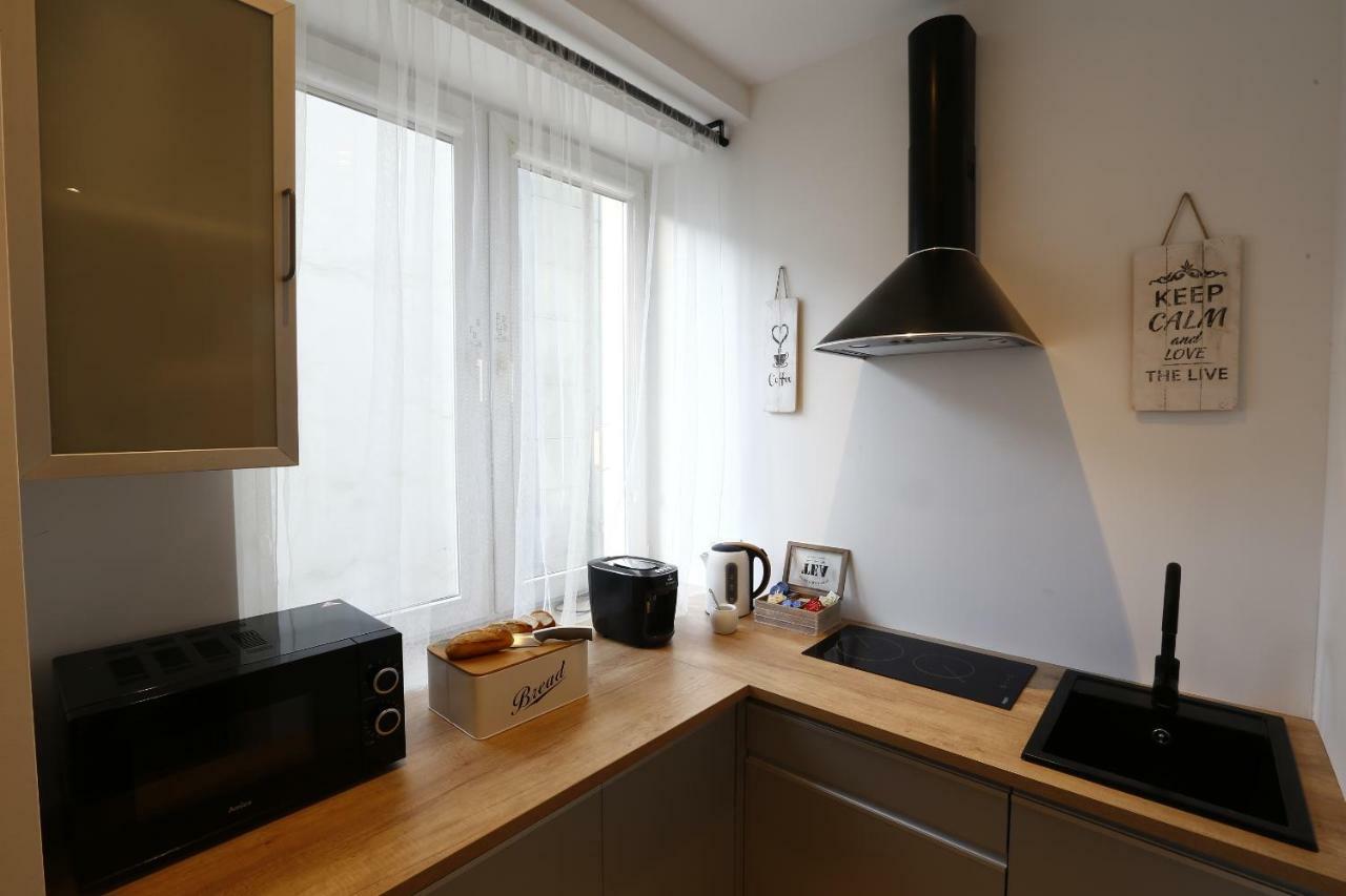 Apartamenty Sienkiewicza - Bezplatny Parking, Centrum, Park, Fv Kielce Exterior photo
